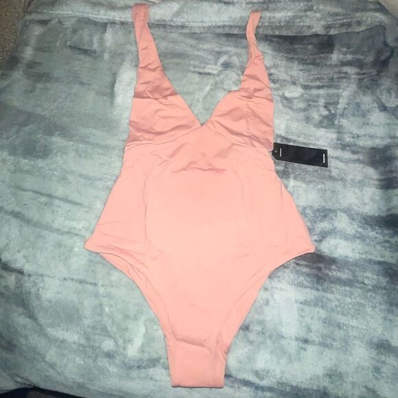 NWTs Tavik One Piece Bathing Suit Size XS - Picture 1 of 8